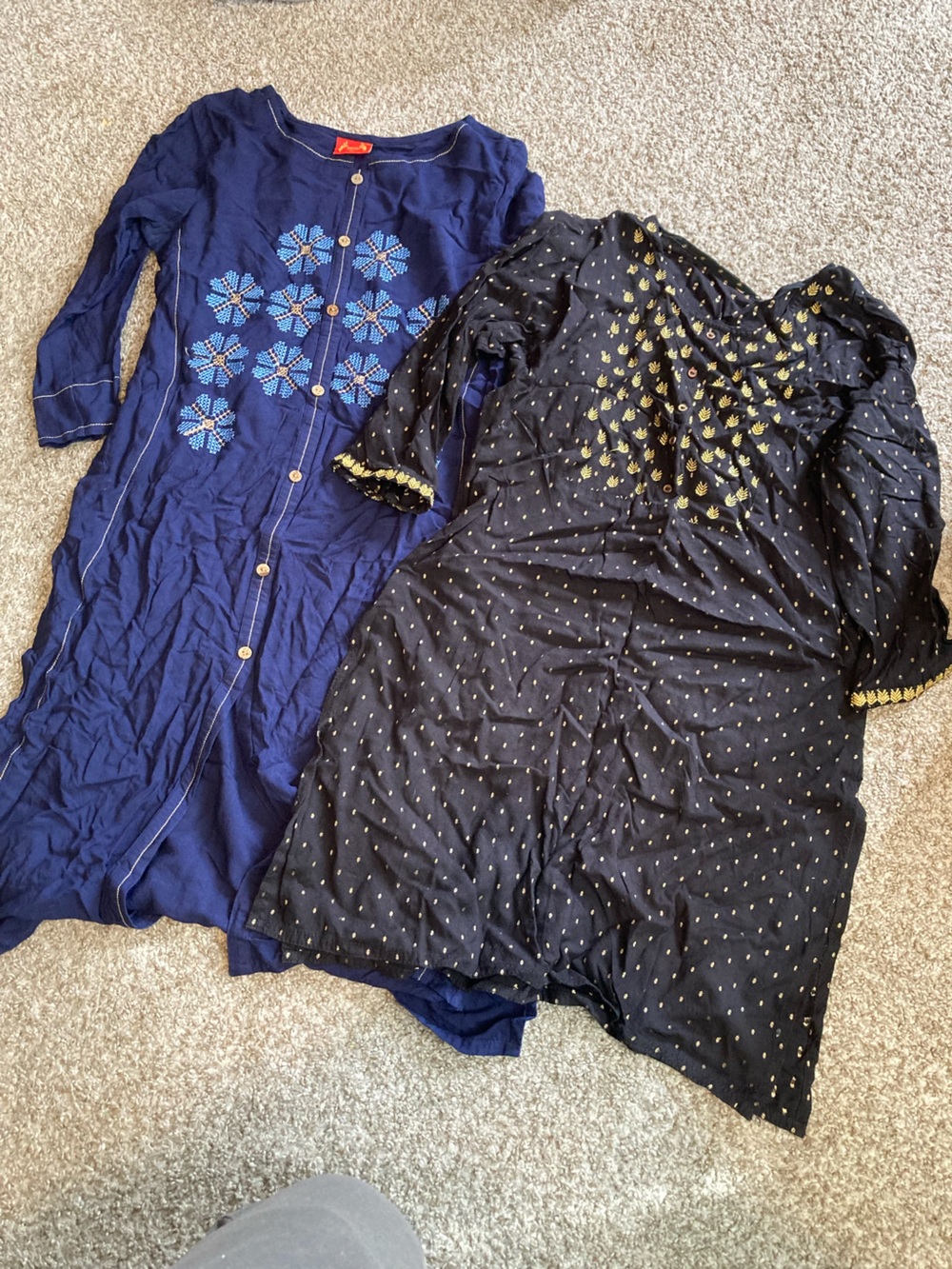 Bundle of two embroidered tunic tops
